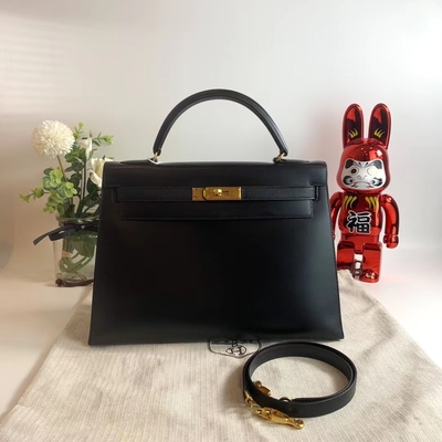 HermèS Kelly 32 Preloved Gemerkte Zak Zwarte Epsom Sellier de Gouden Zwarte van de Hardwaredoos