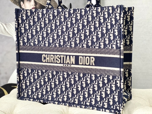 Blauwe Gemerkte de Schouderzak Christian Book Large van Dior Oblique Embroidery Canvas Navy