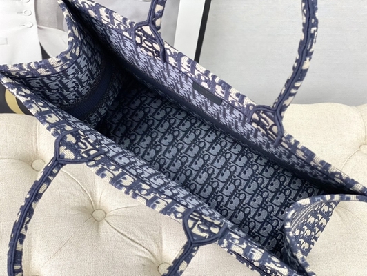 Blauwe Gemerkte de Schouderzak Christian Book Large van Dior Oblique Embroidery Canvas Navy