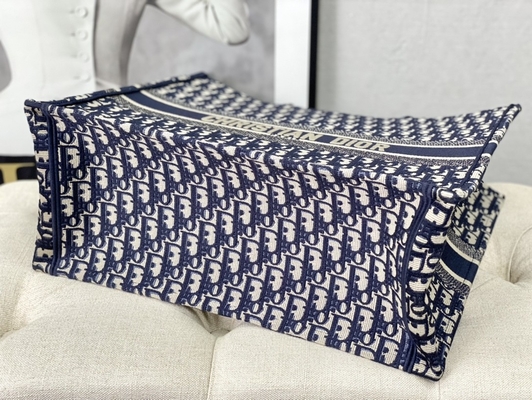 Blauwe Gemerkte de Schouderzak Christian Book Large van Dior Oblique Embroidery Canvas Navy