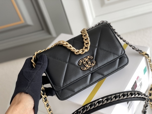 Lamsvacht Gouden Preloved Gemerkt Zak Chanel 19 Klepzak Minioem