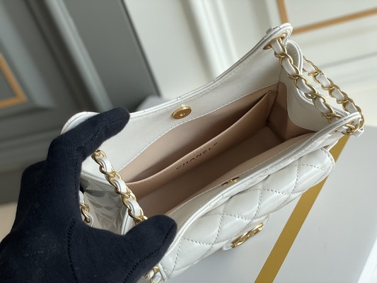 Klassieke Witte Kalfsleder Preloved Gemerkt Zakketting Chanel 2023 Cruisezakken