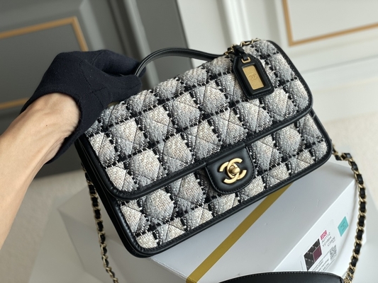 Klassieke Zwarte Witte de Plaidwol van 2WAY Chanel Medium Flap Bag Messenger