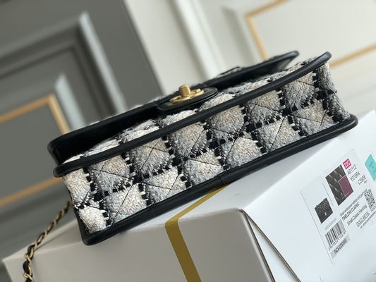 Klassieke Zwarte Witte de Plaidwol van 2WAY Chanel Medium Flap Bag Messenger