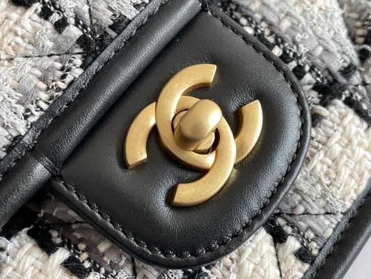 Klassieke Zwarte Witte de Plaidwol van 2WAY Chanel Medium Flap Bag Messenger