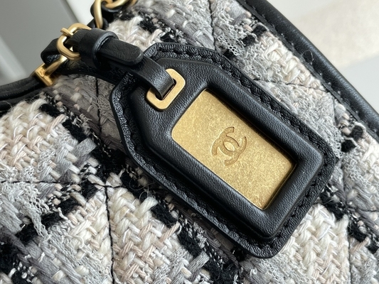 Klassieke Zwarte Witte de Plaidwol van 2WAY Chanel Medium Flap Bag Messenger