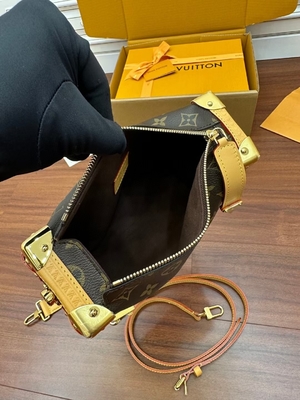 Bruin Presbyopic-Zij de Boomstammonogram van Canvaslouis vuitton LV PM Zak Koffer