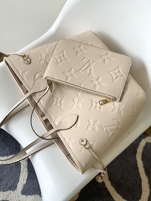 Preloved Gemerkte MM. van Neverfull van het Monogramcanvas Beige Tote Bag