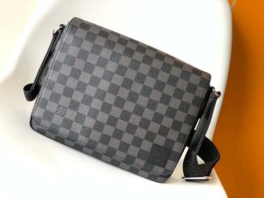 Louis Vuitton Branded Mens Bag-District PM Damier Boodschapper Bag Graphite Black
