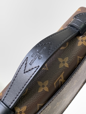 De Boodschapper van de de Zakzak van Louis Vuitton Monogram Macassar Barrel van het charmes Slot