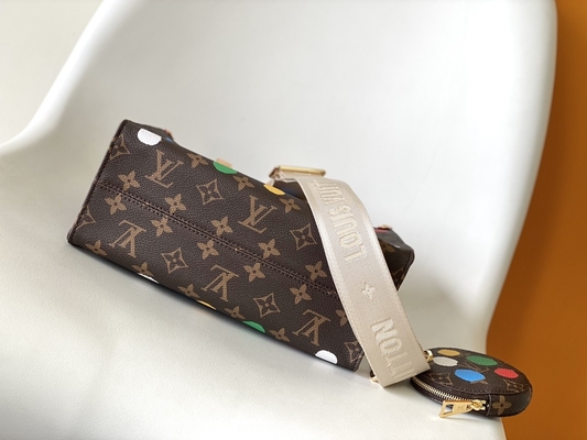 LV X Yayoi Preloved Branded Bag Kusama OnTheGoMM Veelkleurig Monogram