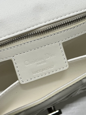 BANK 030 van CHRISTIAN DIOR Mini Sling Bag Branded Handbag CARO M9241