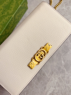 De lichtrose Portefeuille van Leermini designer purses gucci python op Kettingswoc met het Met elkaar verbinden G