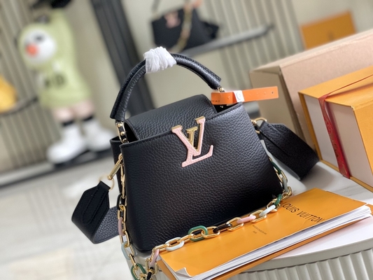 De Gemerkte Zak Louis Vuitton Capucines Mini van de geitevelvoering Preloved