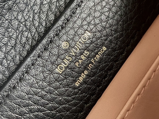 De Gemerkte Zak Louis Vuitton Capucines Mini van de geitevelvoering Preloved