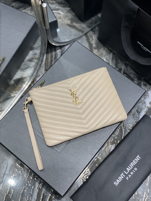 De monogram Gewatteerde Koppeling van de de Zakenvelop van het Leeryves saint laurent Gewatteerde Leer
