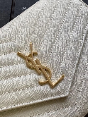 Handtas van de het Leerenvelop van kaviaaryves saint laurent de Monogram Gewatteerde