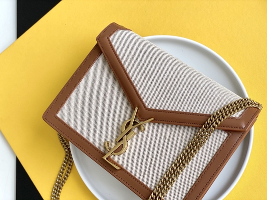 Heilige Laurent Preloved Branded Bag YVES SAINT LAURENT Cassandra Shoulder Bag