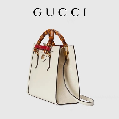 De witte Glanzende Gemerkte Douane doet Gucci-Prinses Diana Handbag in zakken