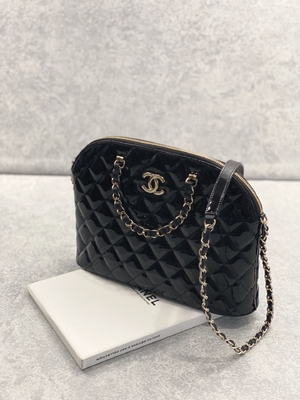 Klein Chanel Patent Calfskin Shopping Bag met Retro Dame Style