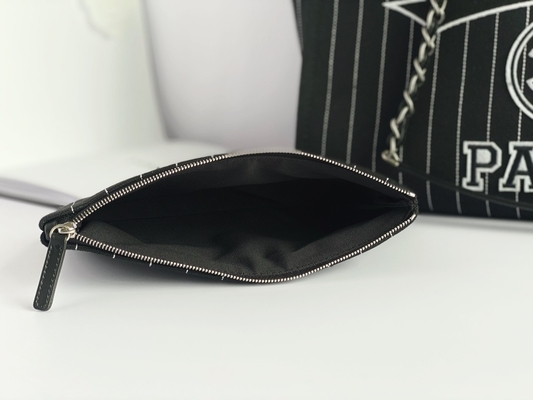 De grote Gemerkte Douane doet Katoenen Kalfsleder Chanel 2,55 Handtas in zakken Metalblack en Wit