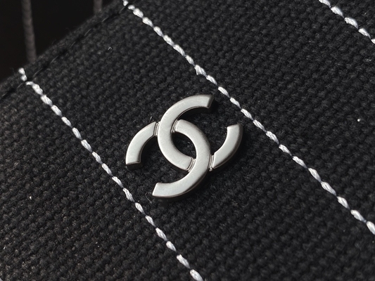 De grote Gemerkte Douane doet Katoenen Kalfsleder Chanel 2,55 Handtas in zakken Metalblack en Wit
